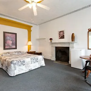 ** Hotel Le Cavalier Du Moulin Canada