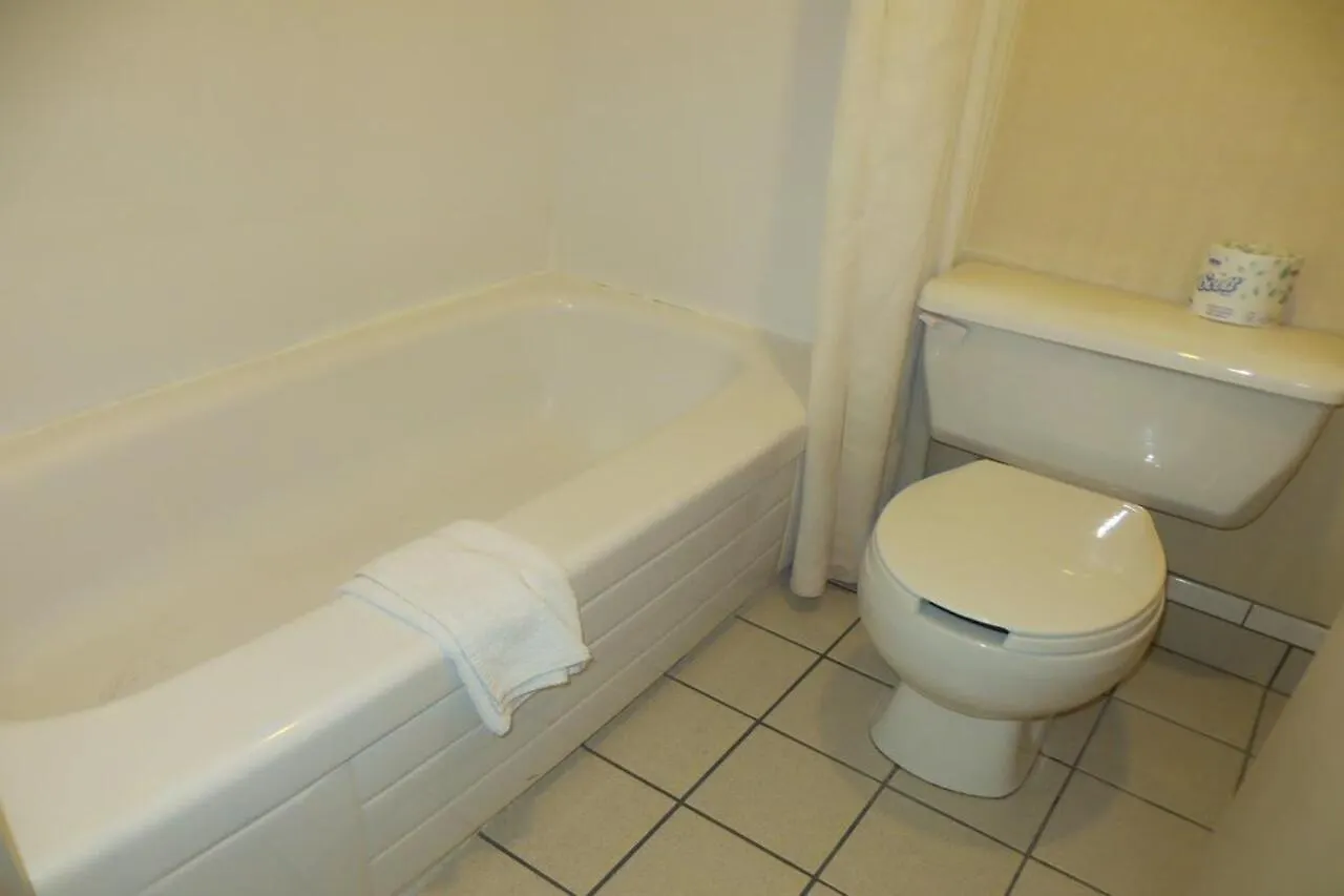Ramada Limited Calgary Hotel 2*,  Canada