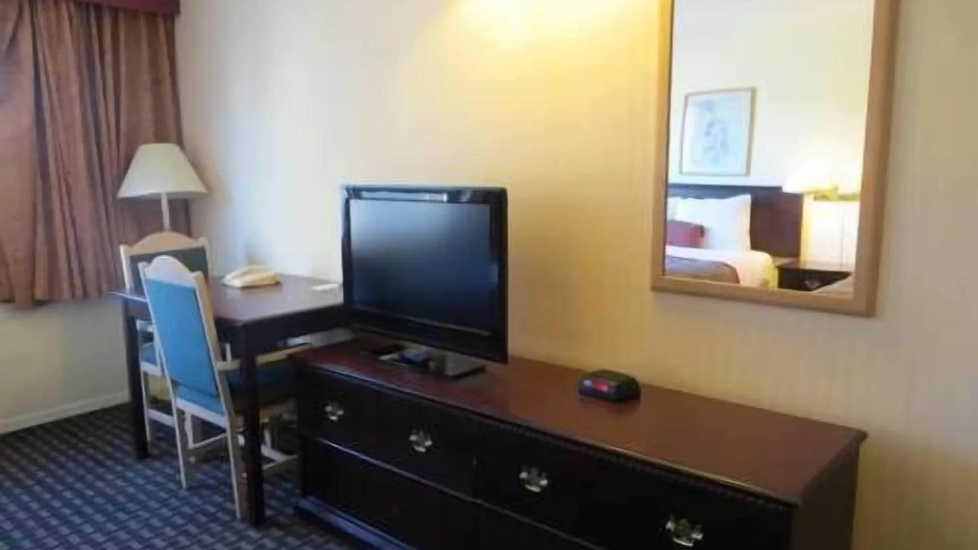 **  Ramada Limited Calgary Hotel Canada