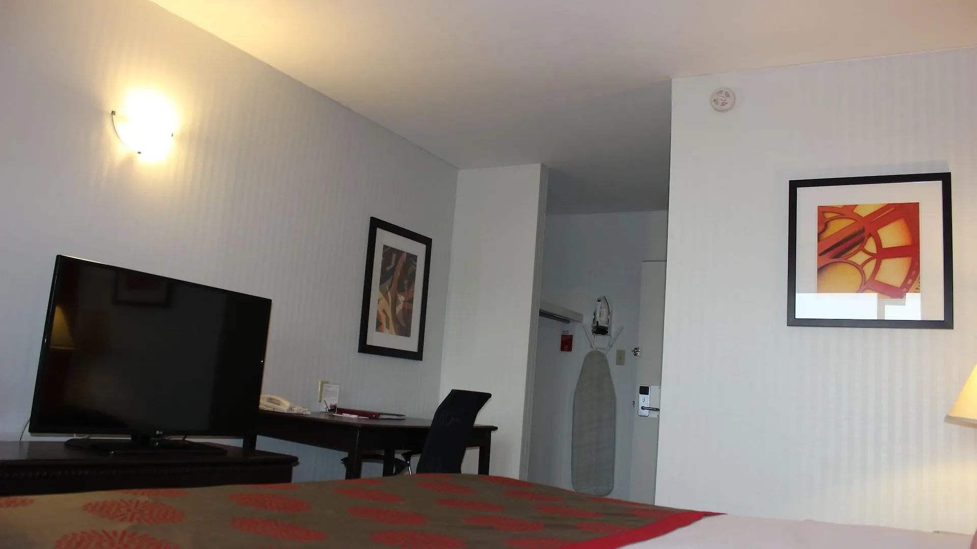 Ramada Limited Calgary Hotel 2*,  Canada