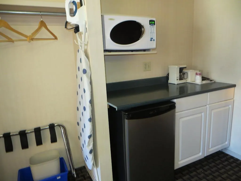Ramada Limited Calgary Hotel
