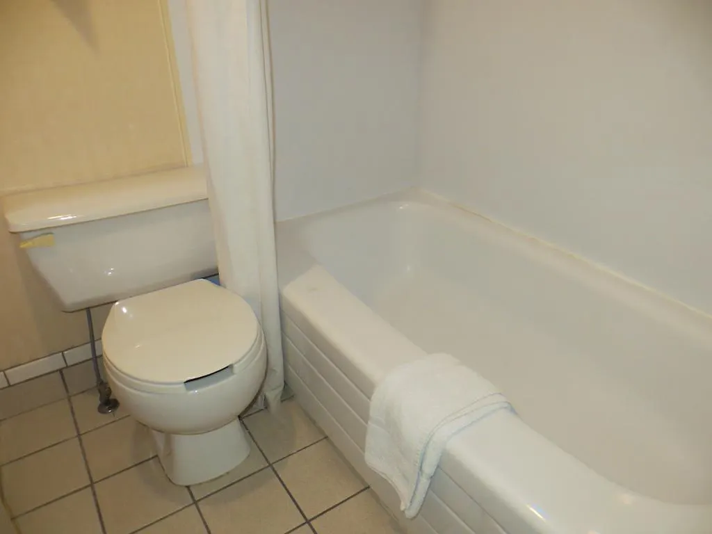 **  Ramada Limited Calgary Hotel Canada